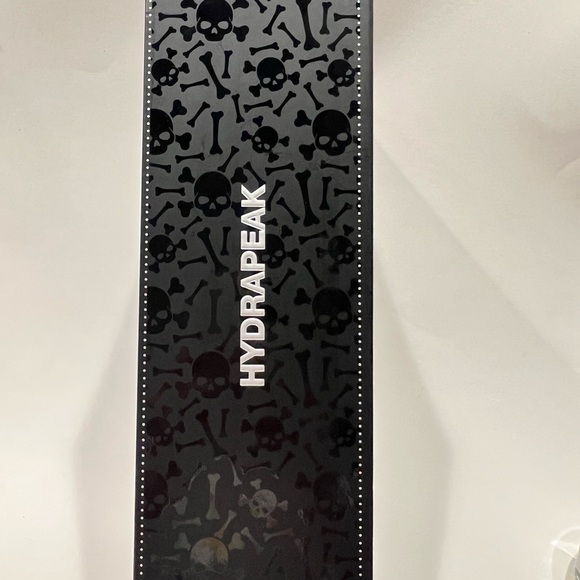 New … Hydrapeak black rhinestone skull water bottle, coffee cup Limited edition - Picture 5 of 7